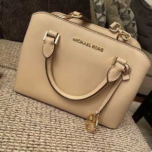 Tan small Hope Michael Kors crossbody bag
